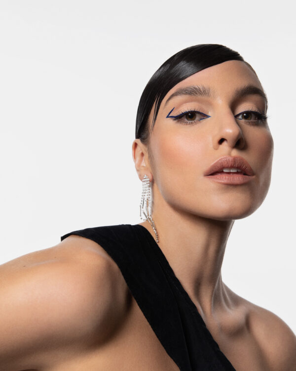 ONE MOVE LIQUID EYELINER - Image 5