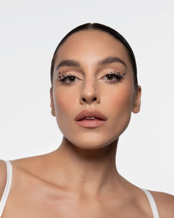 ONE MOVE LIQUID EYELINER - Image 4